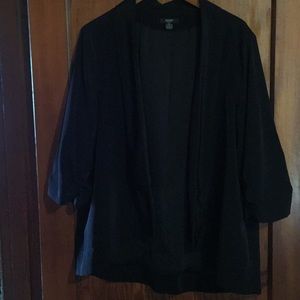 Nice Alfani women’s blazer. Excellent condition